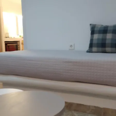 شقة White In Naxos Town *