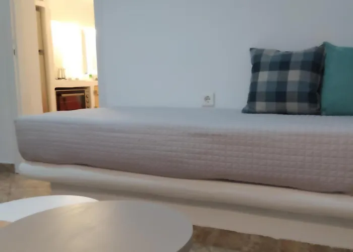 شقة White In Naxos Town *