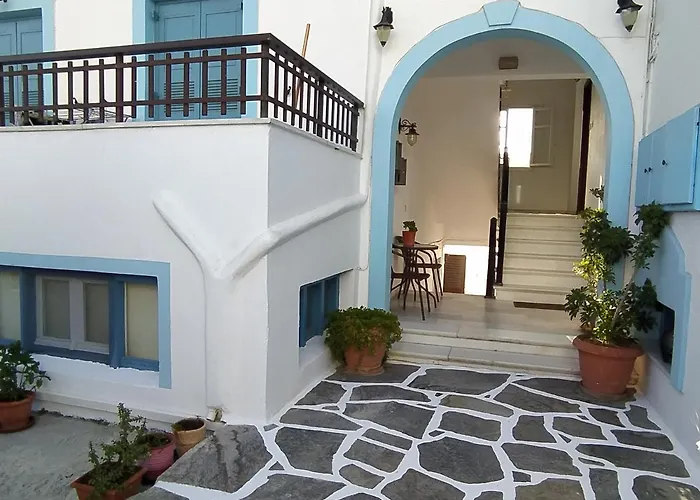 White In Naxos Town * Naxos City