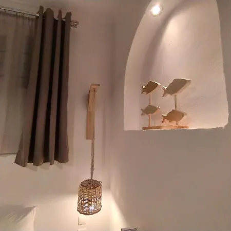 White In Naxos Town Апартаменты Naxos City