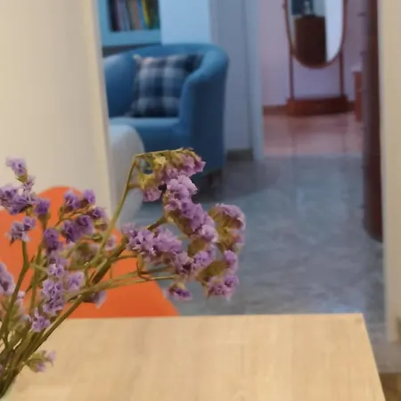 White In Naxos Town Апартаменты *