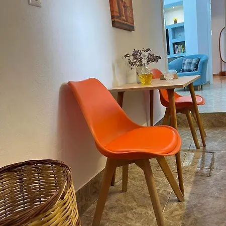 Апартаменты White In Naxos Town *