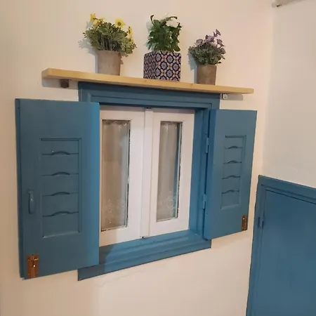 White In Naxos Town Апартаменты *