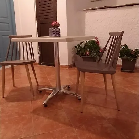 White In Naxos Town Апартаменты Naxos City