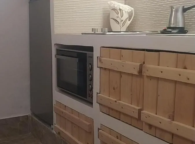 White In Naxos Town * Naxos City